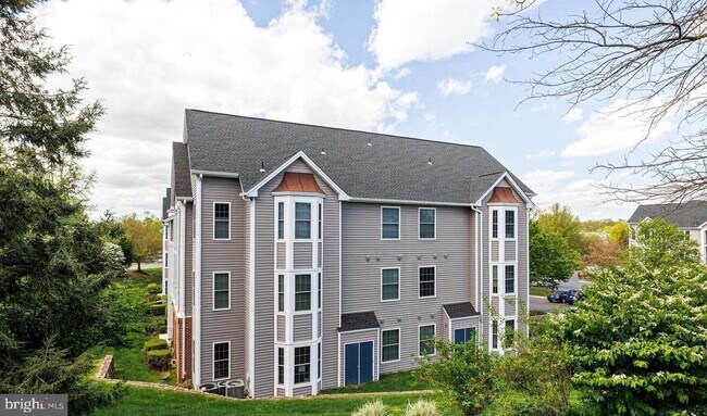 Building Photo - 20451 Chesapeake Square