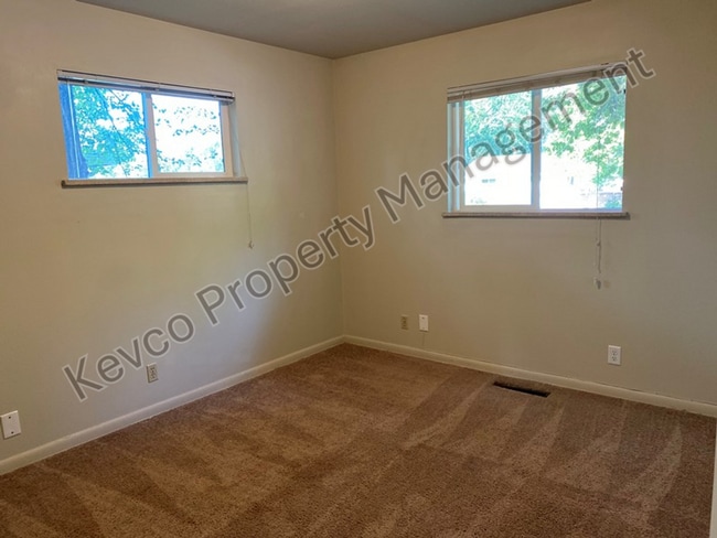 Building Photo - 1313 Fairview Dr