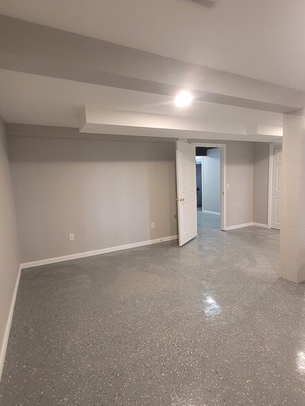 Livingroom - 111 E 19th St S