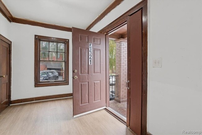 Building Photo - 5421 Toledo St