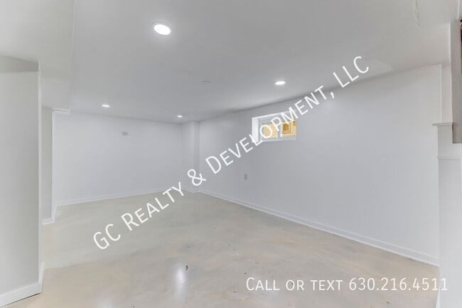 Building Photo - 8620 S Winchester Ave