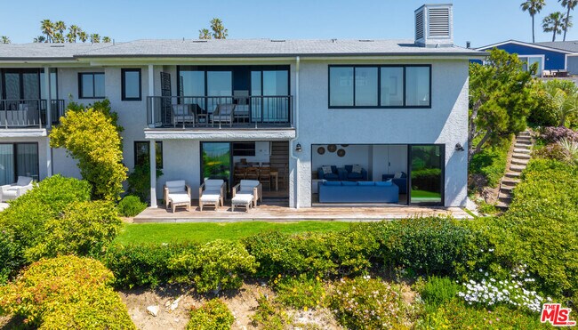 Building Photo - 6817 Seawatch Ln