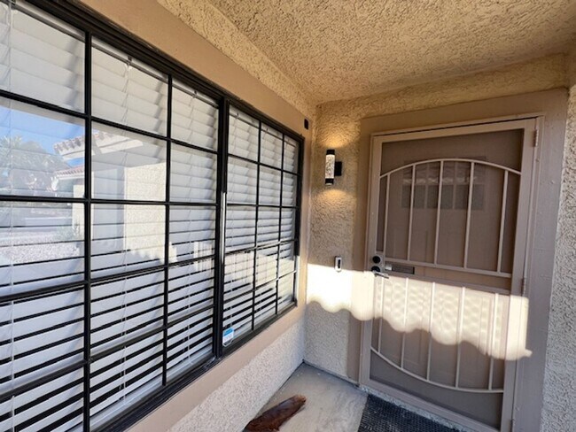 Building Photo - Fabulous 3 bedroom  Home