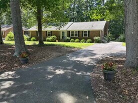 Building Photo - 4905 Heritage Dr