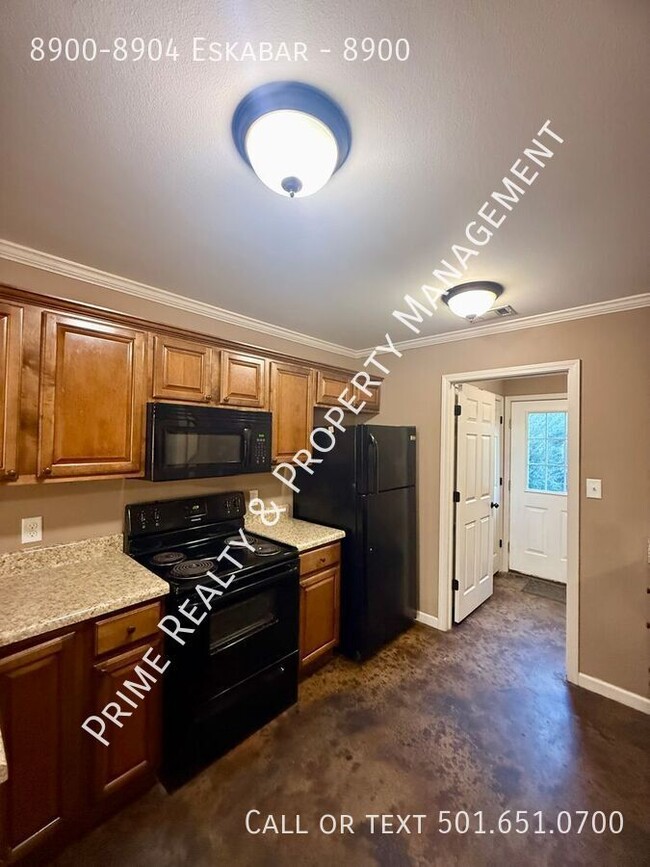 Building Photo - 8900-8904 Eskabar-8900