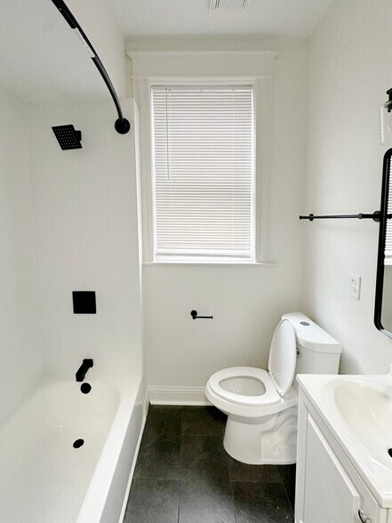 Building Photo - 4167 Botanical Ave