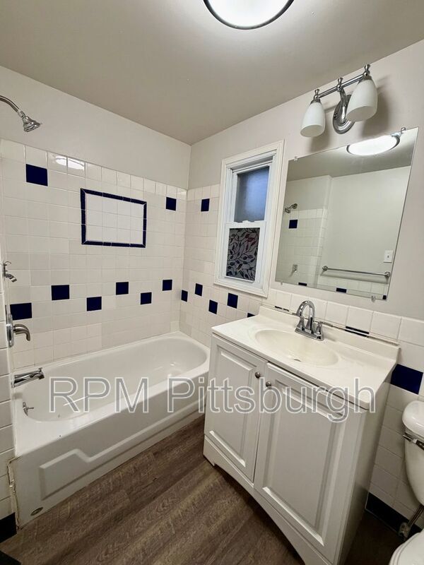 Building Photo - 2307 Monroeville Rd