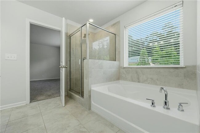Building Photo - 1900 Azure Grove Ct