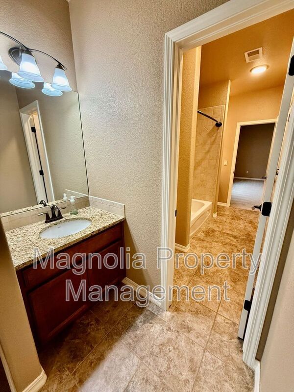 Building Photo - 9916 Wolf Lake Drive