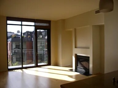 Building Photo - 922 NW 11th Ave