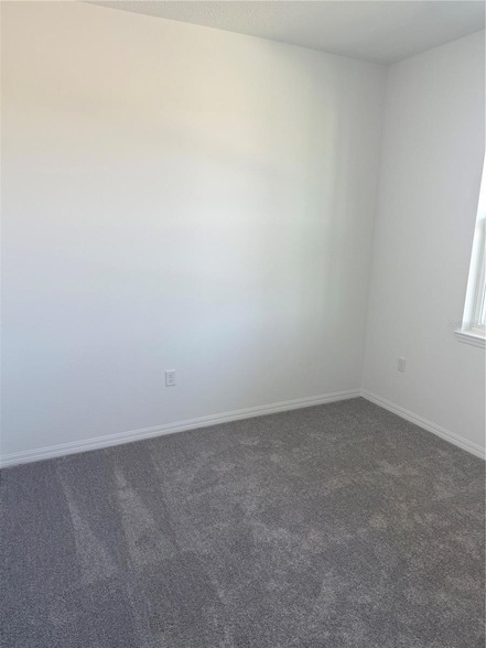 Building Photo - 10128 Huntingnet Way