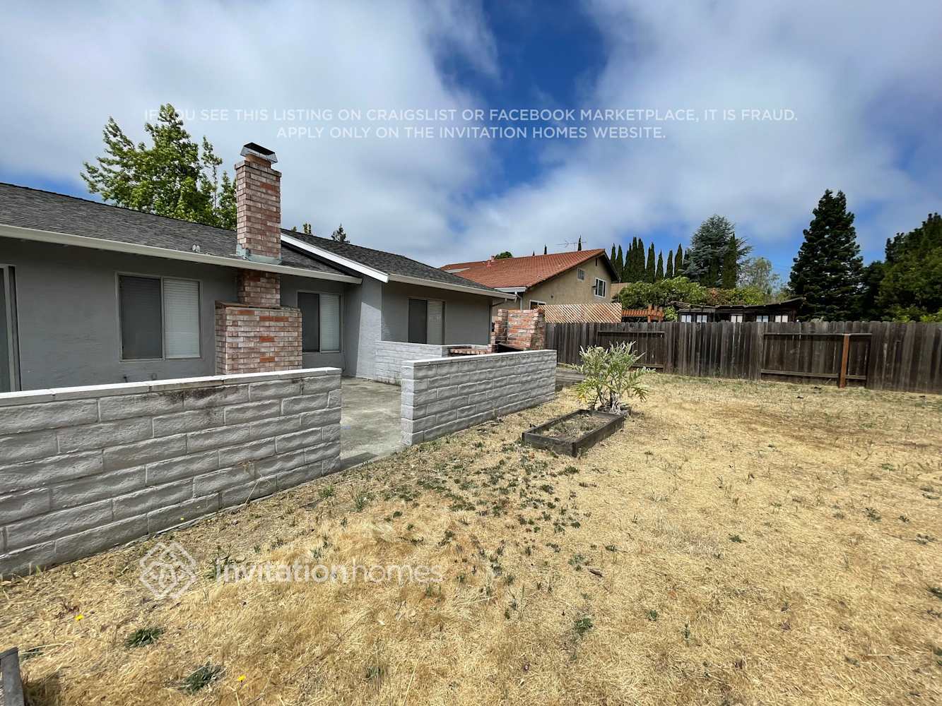 Building Photo - 1200 Skyline Dr