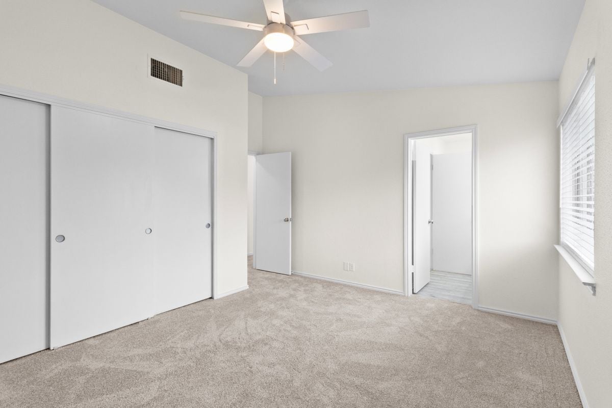Building Photo - 13638 Princes Knoll