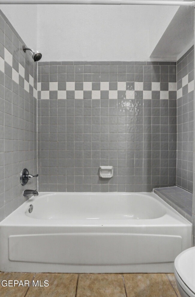 Building Photo - 2356 Juliette Low Dr