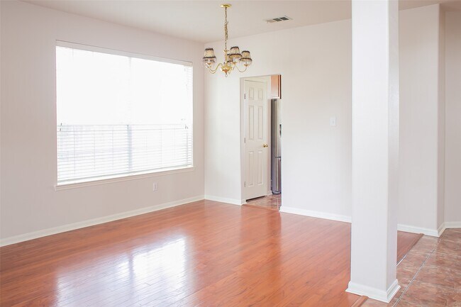 Building Photo - 14603 Bladenboro Dr