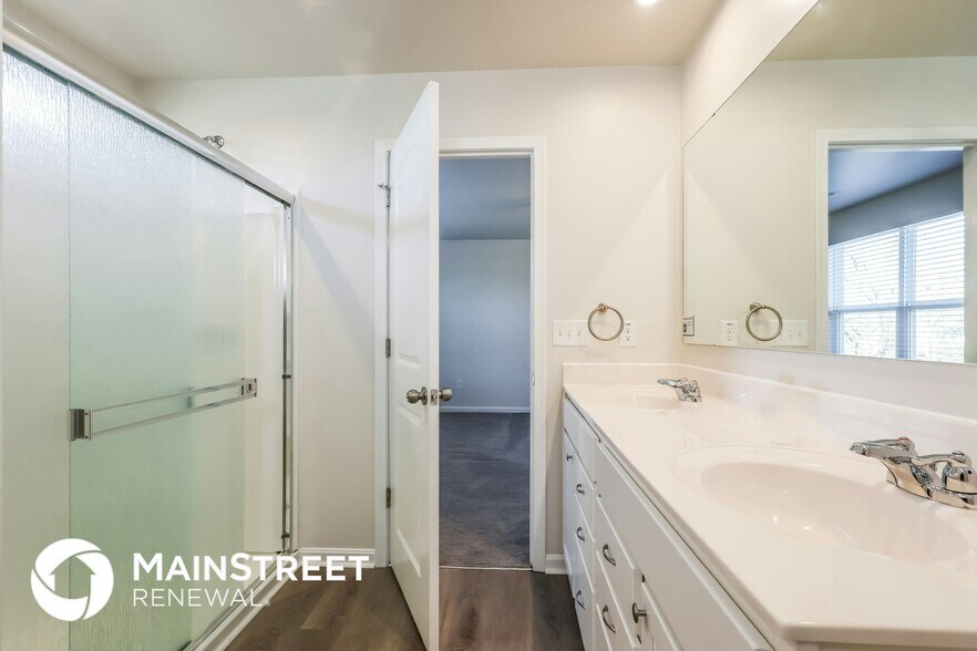 Building Photo - 621 Toll House Ct