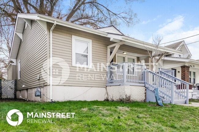 Building Photo - 319 S 43rd St