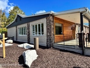 Building Photo - 3884 PA-115