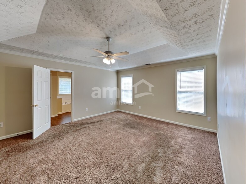 Building Photo - 661 Stonecrest Dr
