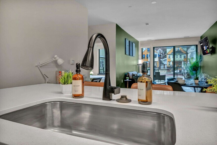 Building Photo - 2189 Cornell Rd