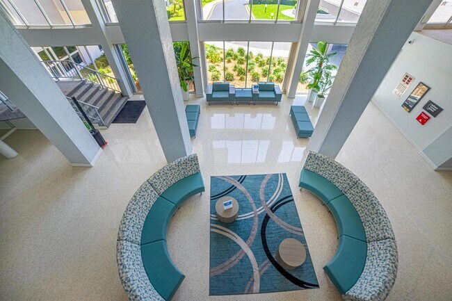 Building Photo - 405 N Ocean Blvd