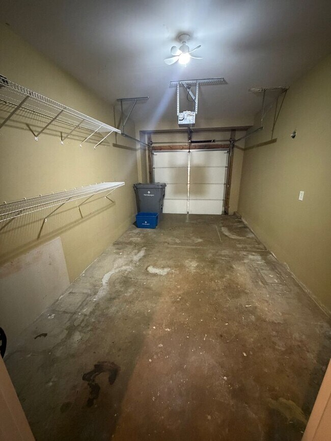 Building Photo - Charming 3BR Townhome in Sought-After Harrisburg Town Center