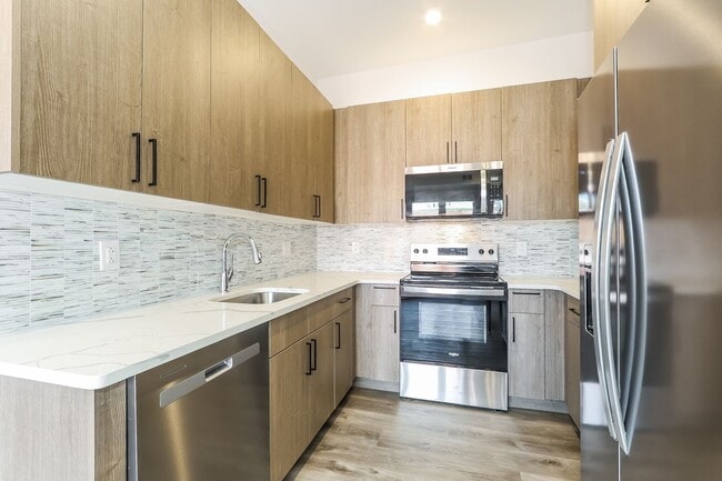 Building Photo - 953 Belmont Ave