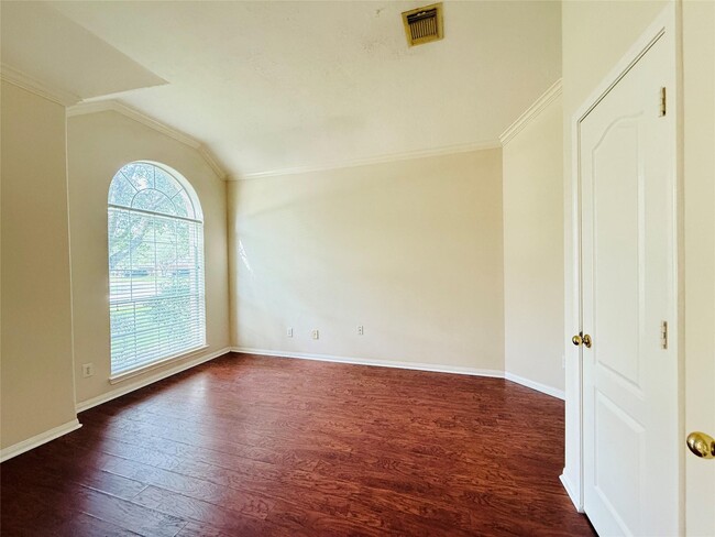 Building Photo - 103 Greenridge Cir