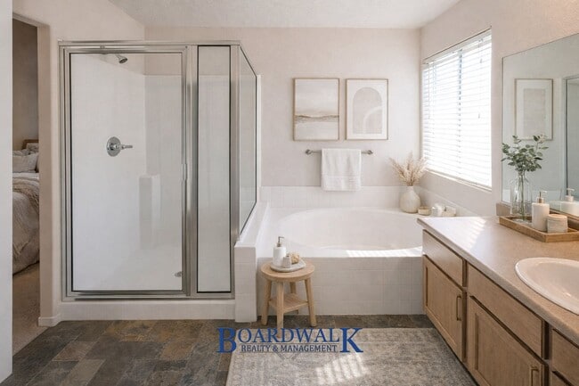 Building Photo - Quiet Riverton 3 Bed Home – Garage & Yard