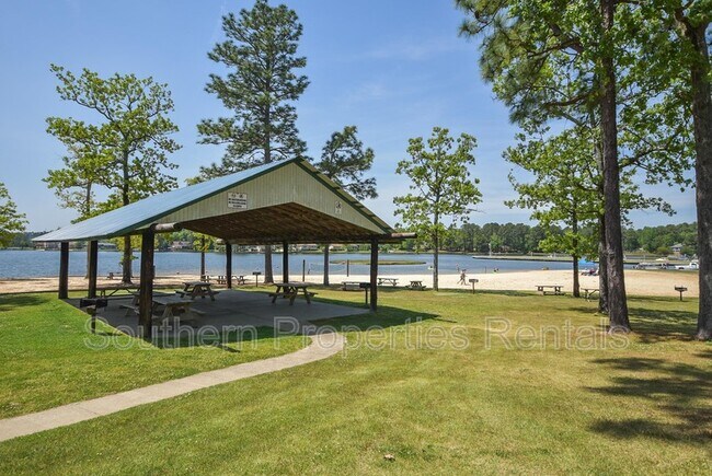 Building Photo - 58 Bermuda Trail