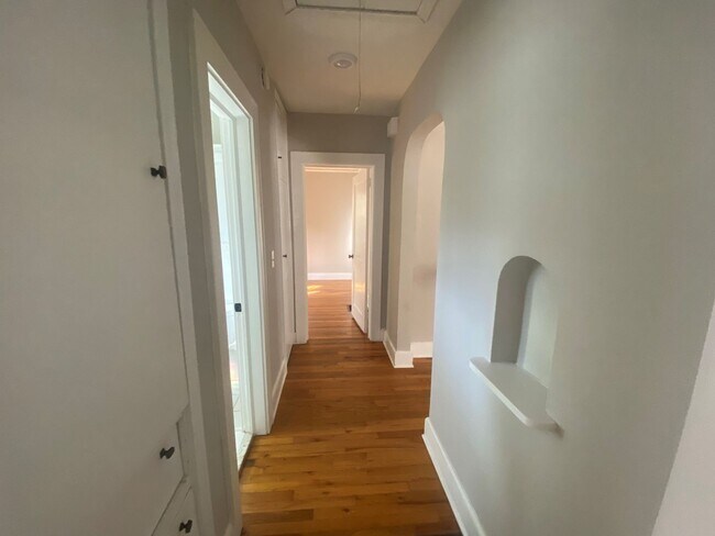 Building Photo - "Get ready to step into your new dream home – it's all set and waiting for you!"