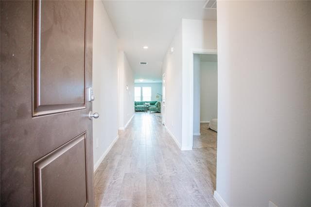 Building Photo - 200 Lantana Trl