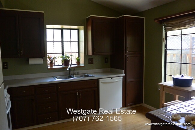 Building Photo - 1505 Abercrombie Way
