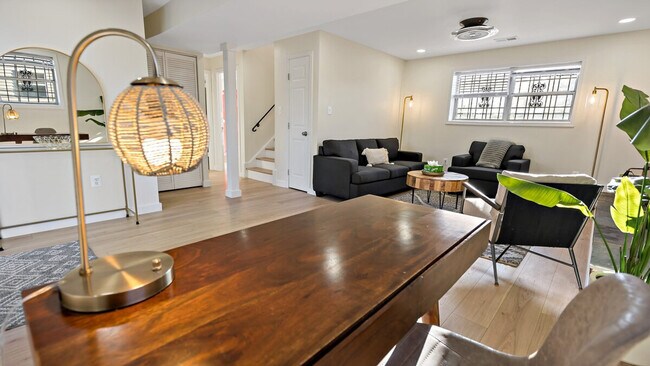 Building Photo - 228 Maryland Park Dr