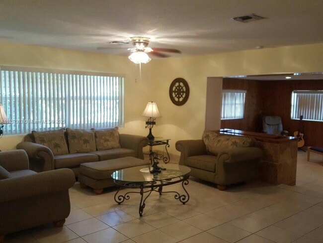 Building Photo - 2359 N Wallen Dr