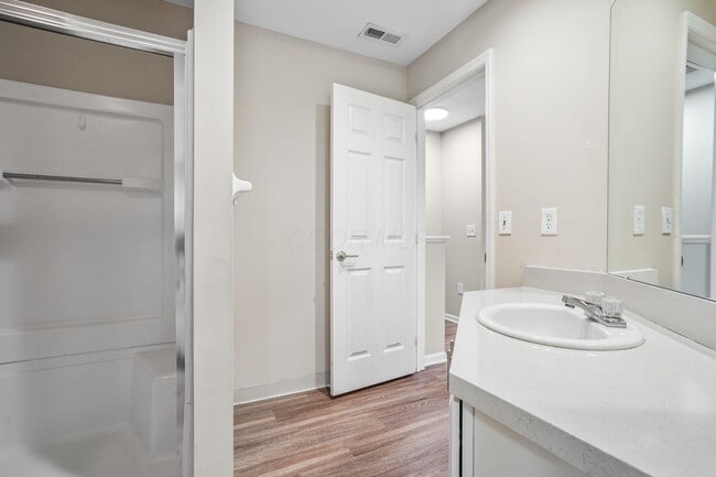 Building Photo - 5027 Stratford Pine Ln