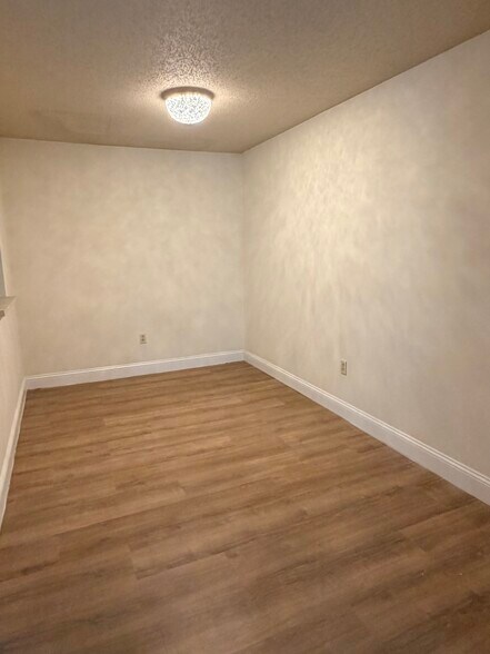 Building Photo - 127 Irving Pl