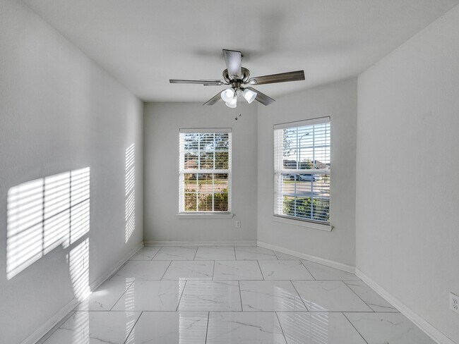 Building Photo - 22419 Iron Mill Dr