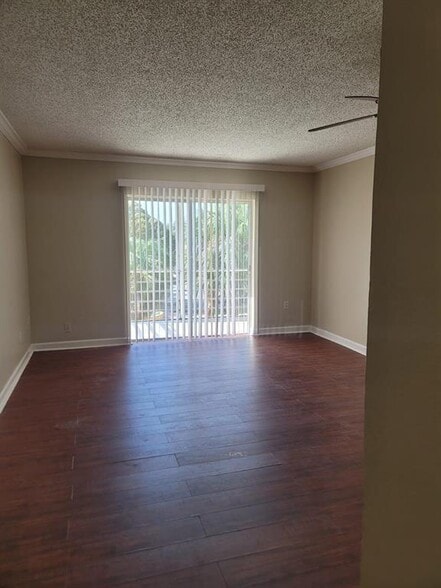 Building Photo - 4324 NW 9th Ave