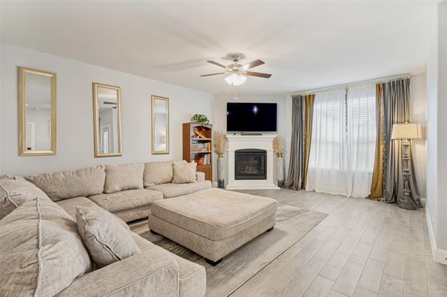 Building Photo - 10920 Canyon Mine Dr