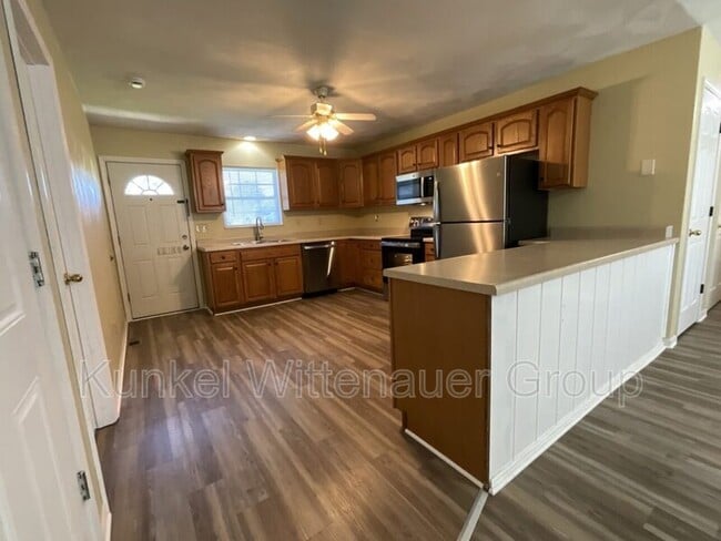 Building Photo - 504 Draco Dr