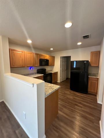 Building Photo - 10504 Park City tr
