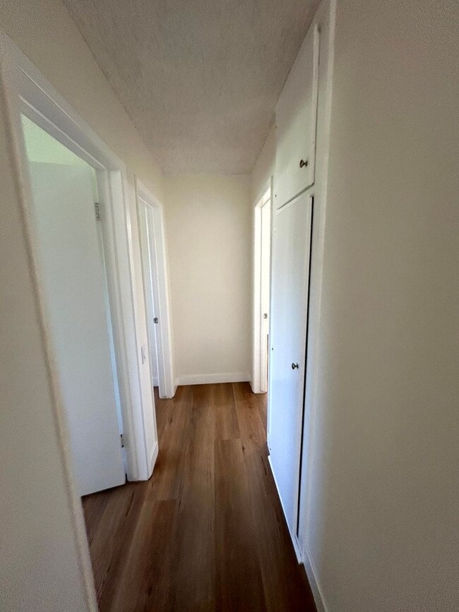 Building Photo - Spacious 4-Bed, 2-Bath Home with a Large Backyard in Prime West Hills!