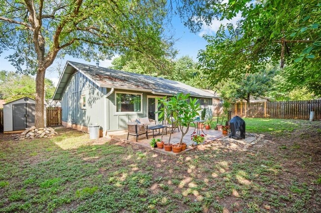 Building Photo - 4702 Gray Fox Dr