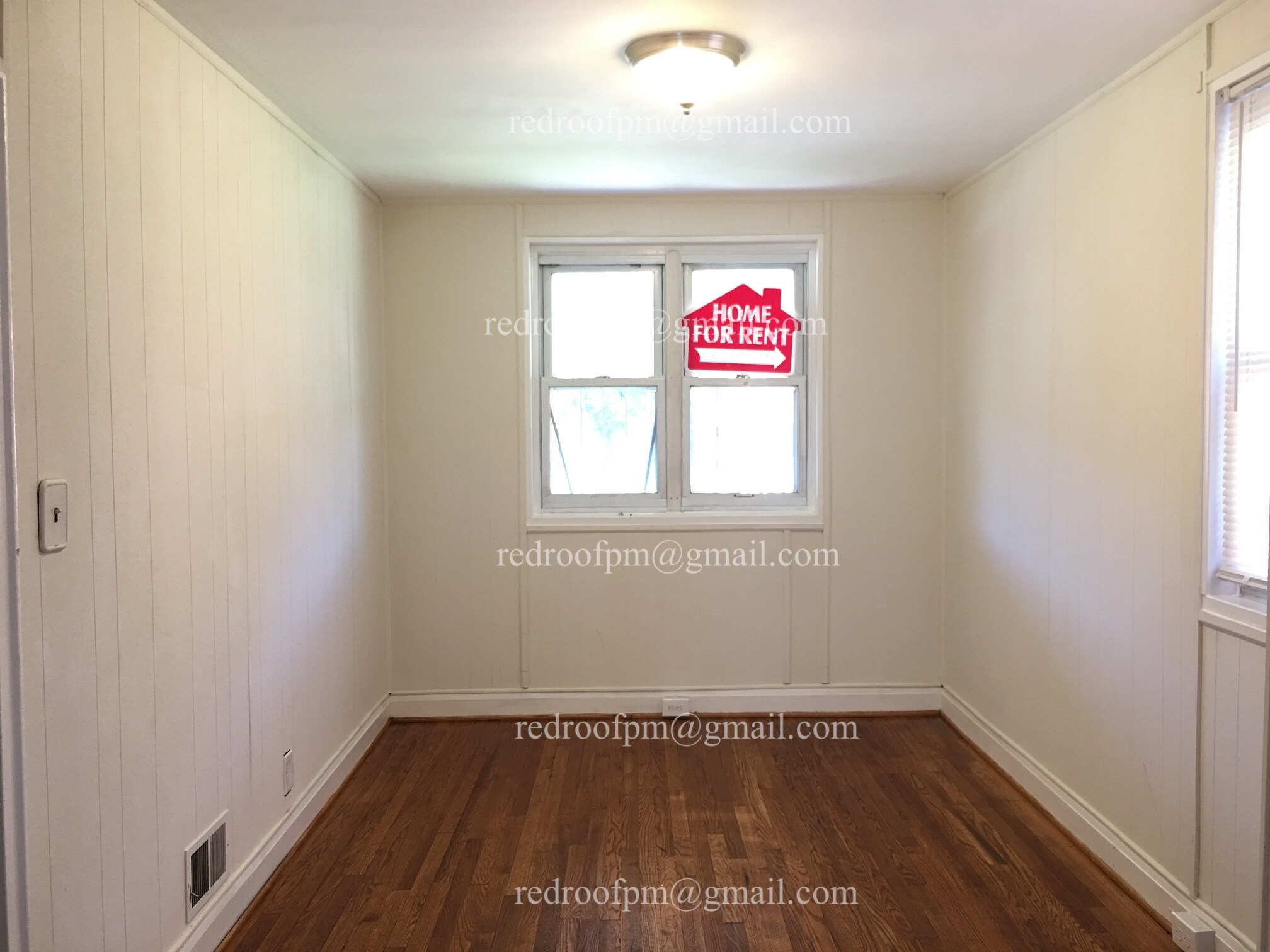 Building Photo - 1216 N Augusta Ave