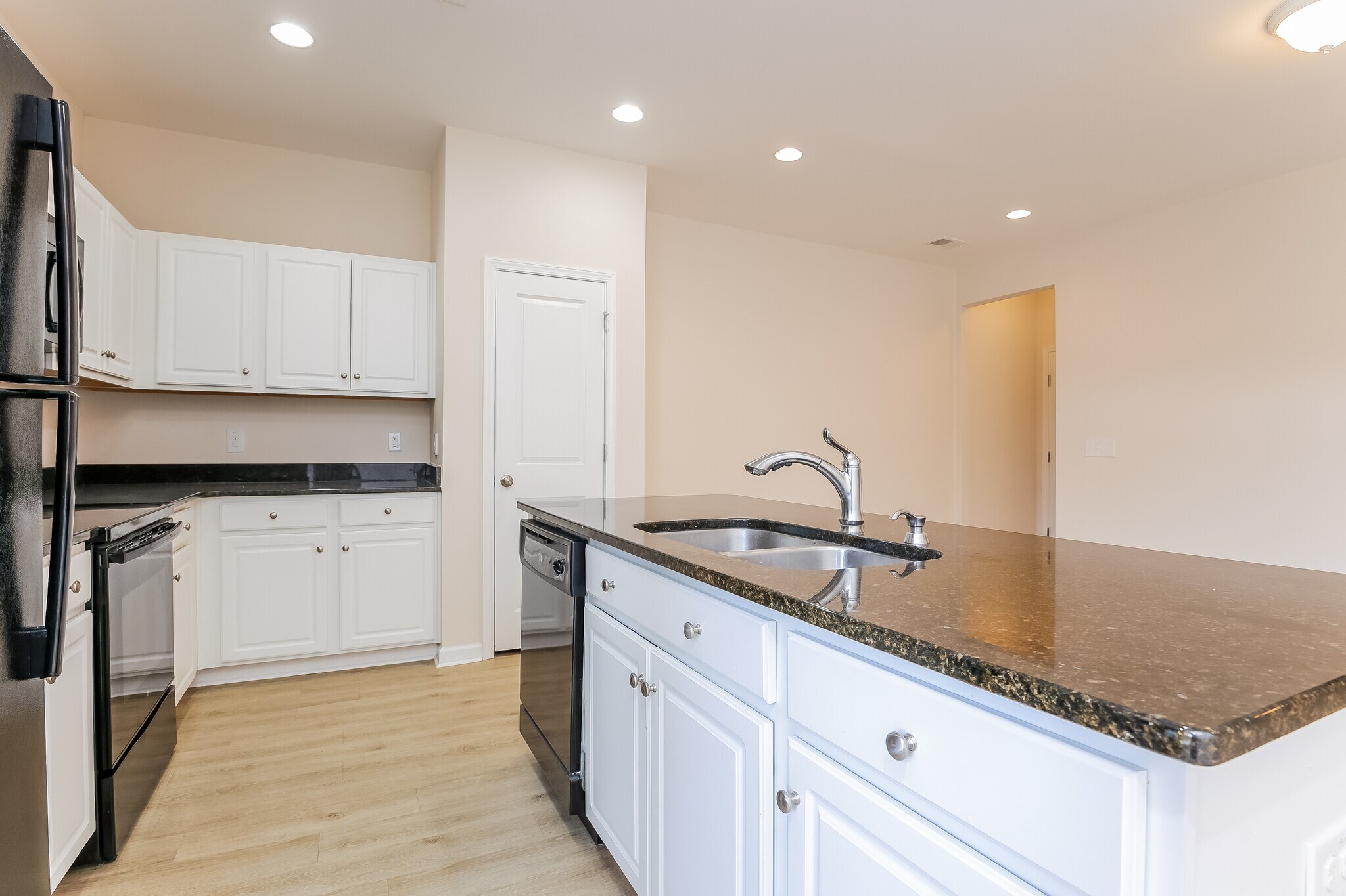 Building Photo - 38 Rivers Point Row