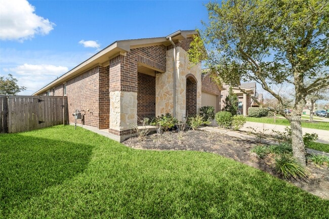 Building Photo - 24707 Harbor Terrace Ln