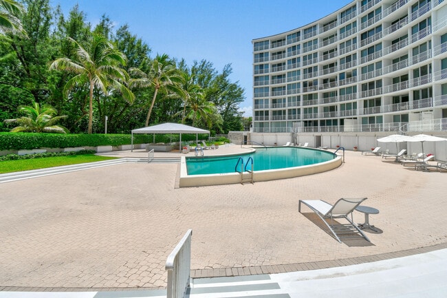 Building Photo - 2774 S Ocean Blvd