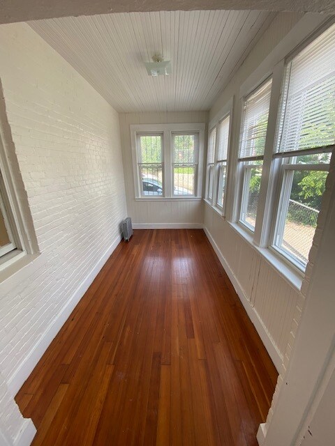 Building Photo - 79 Glenville Ave