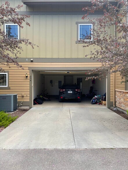 Building Photo - 504 Silverleaf Dr